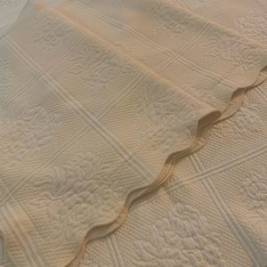 Martha Stewart Full size Cotton Matelasse Solid Coverlet and 2 standard shams